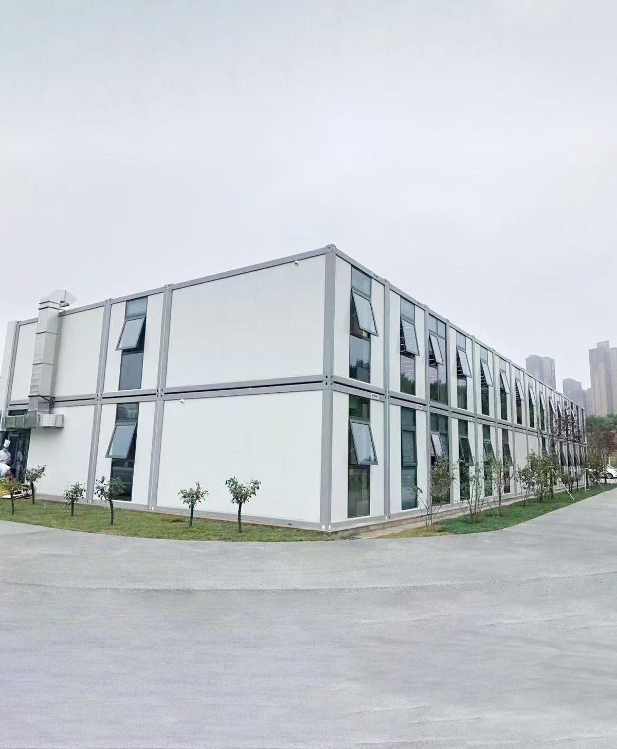 The large combined container office building project in Australia has been completed! The modular container building complex has been delivered in Australia.