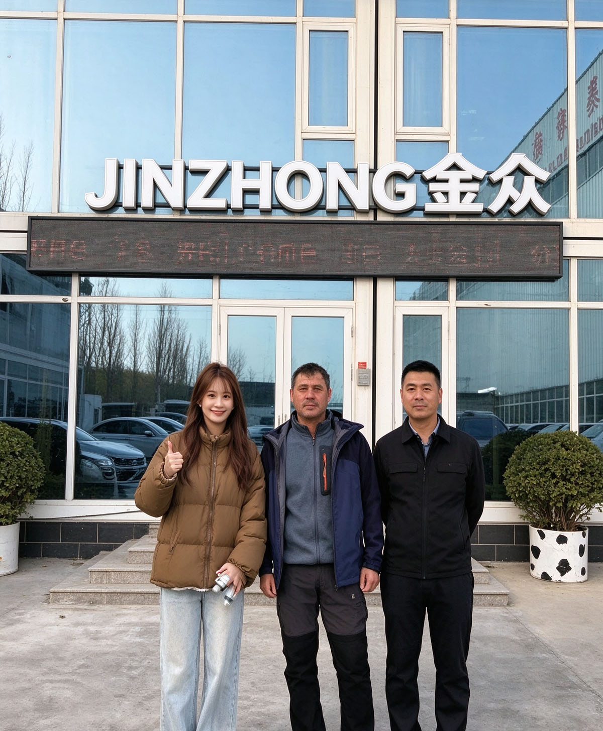 Brazilian clients visited Jinzhong factory for inspection! They toured multiple sample buildings of modular prefabricated houses on site.