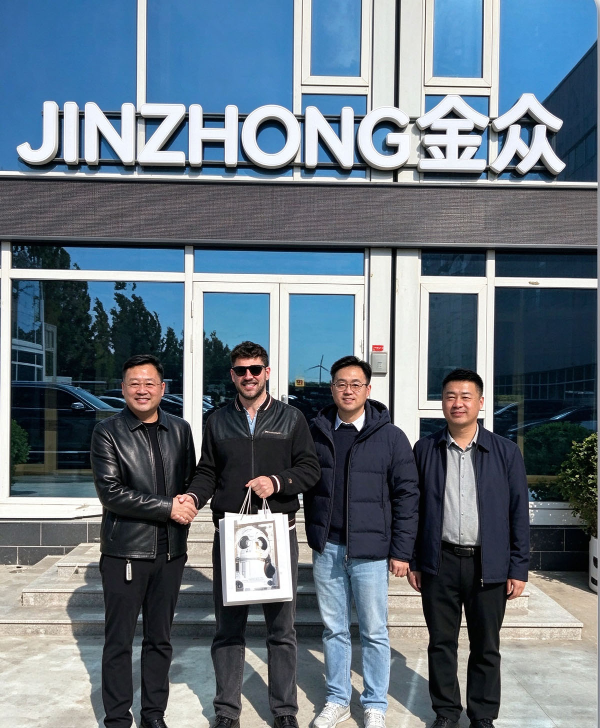 Paraguayan clients visited Jinzhong factory for inspection! They toured multiple sample buildings of modular prefabricated houses on site.