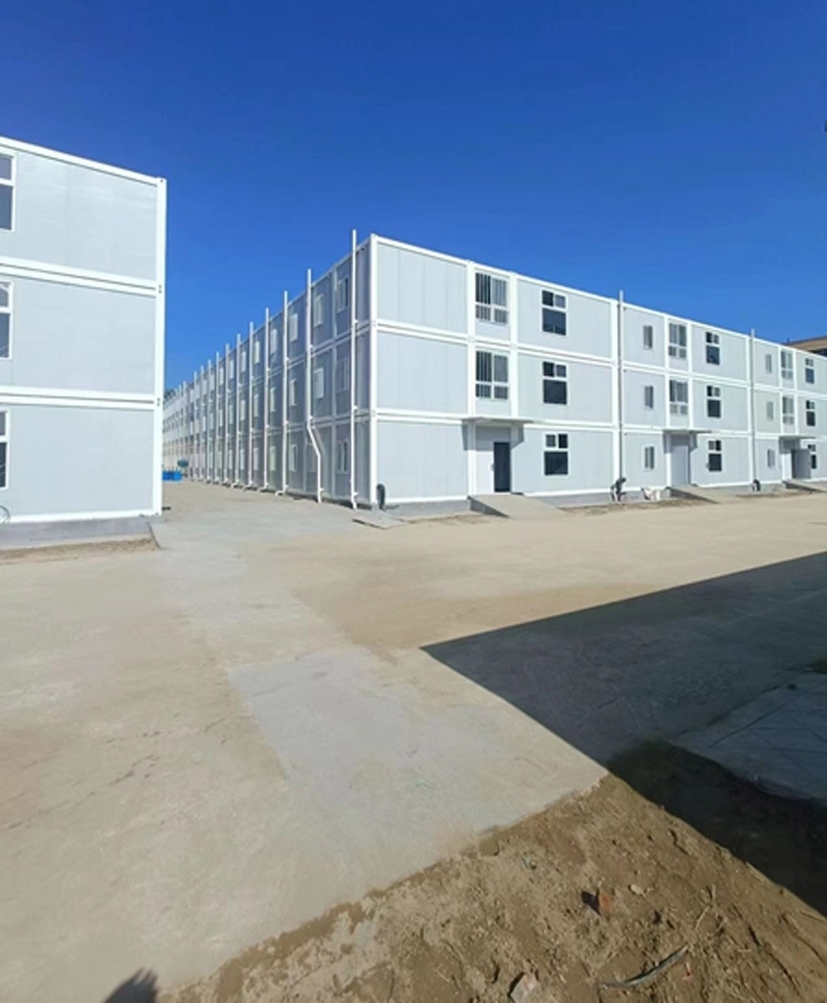 The large-scale modular container camp project is completed, building standardized temporary living quarters for construction projects!